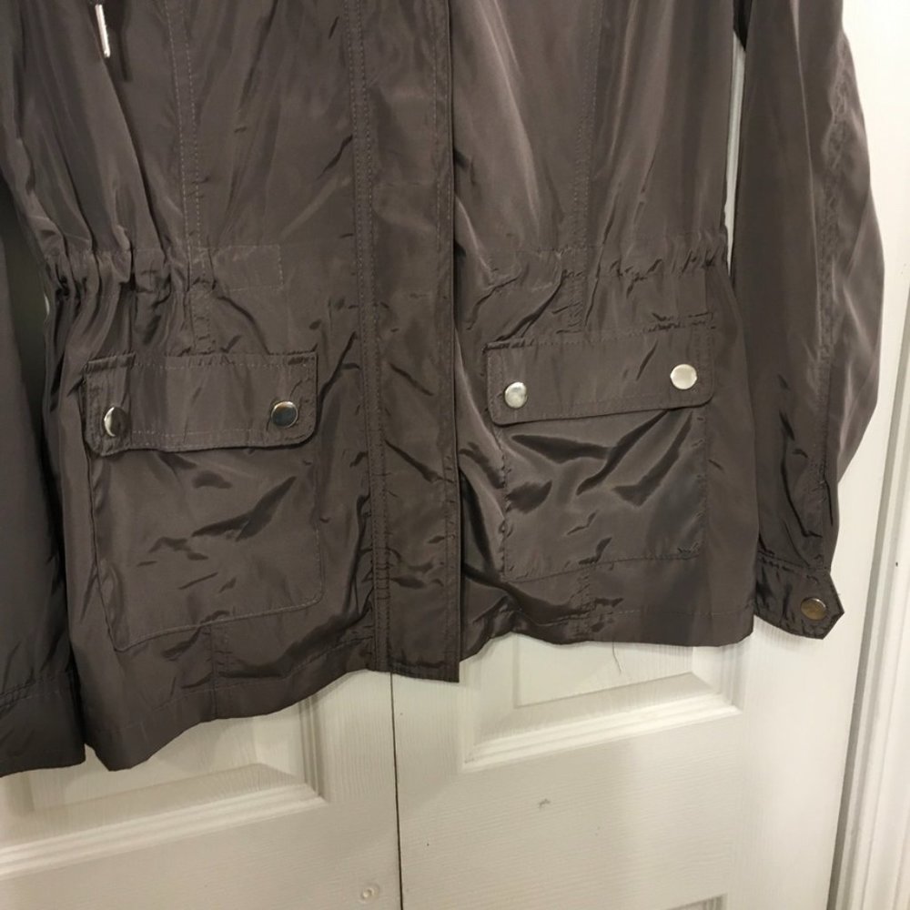 Athletic Collection by 26 International Lightweight Jacket - Picture 4 of 10